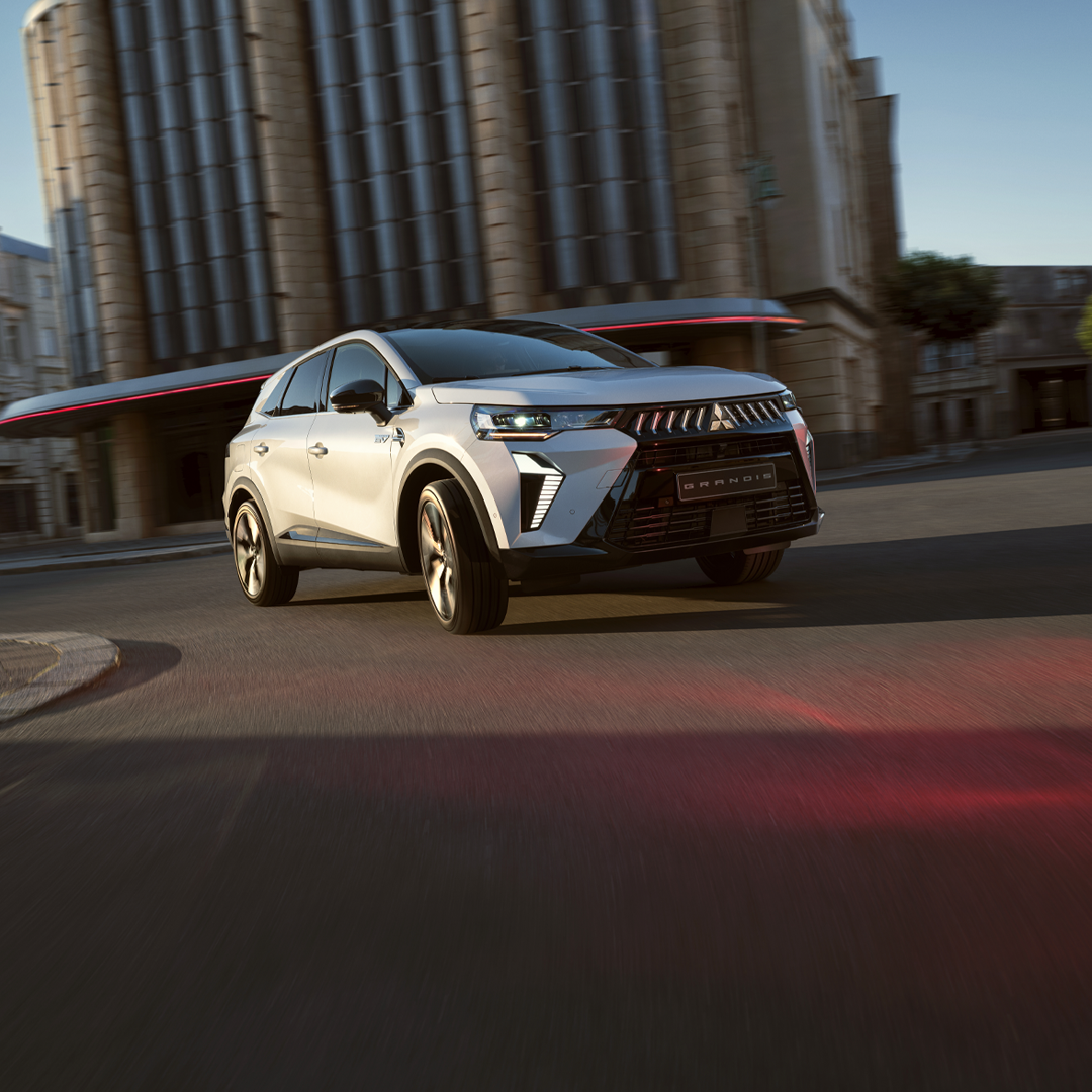 Mitsubishi Grandis su strada