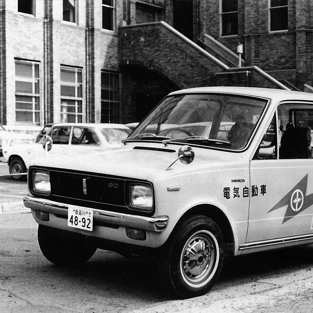 vecchio veicolo elettrico
